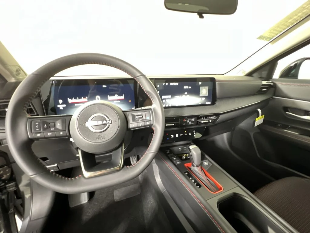 2026 Nissan KICKS SR - Photo 11