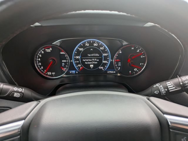 Used 2021 Iridescent Pearl Tricoat Chevrolet RS image 11