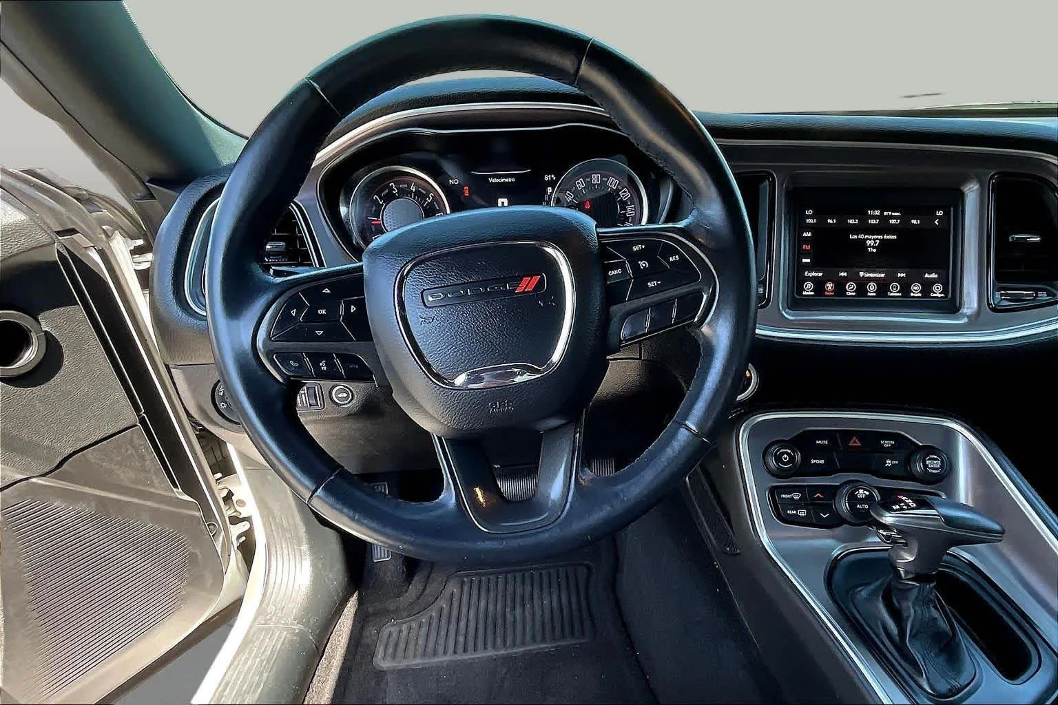 Used 2019 White Knuckle Clearcoat Dodge SXT image 6