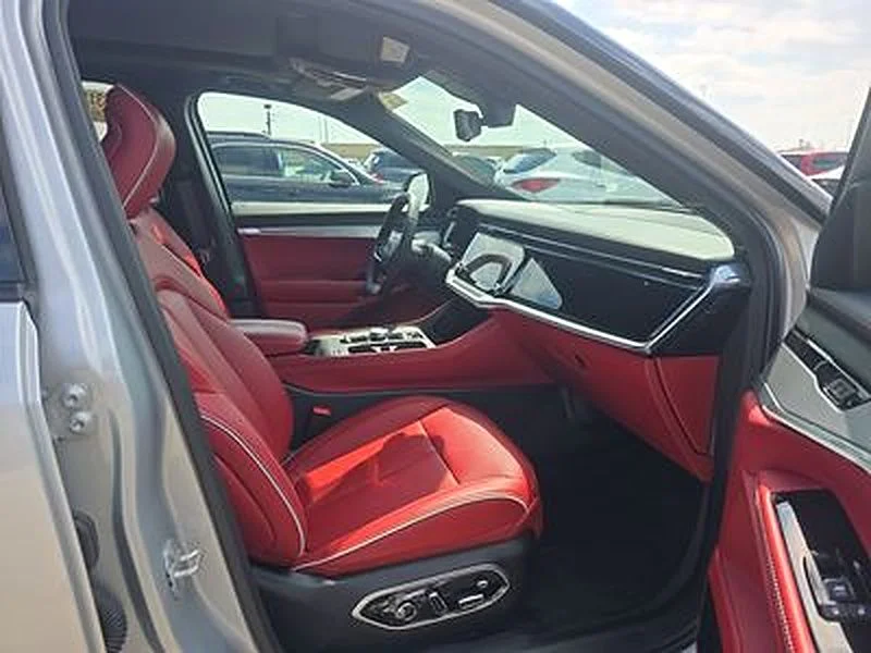 Used 2025 Silver Jeep Launch Edition image 14