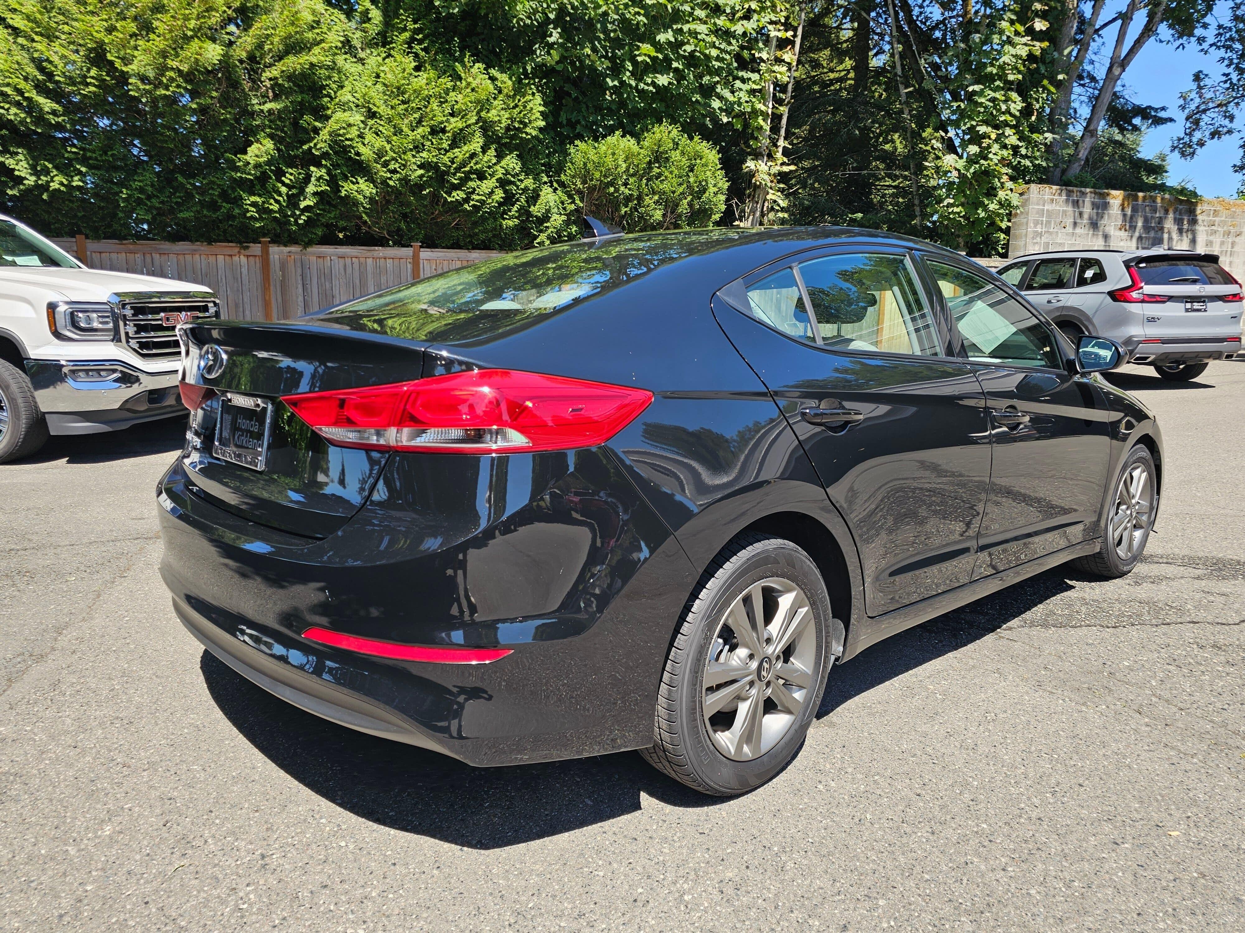 Used 2018 Phantom Black Hyundai SEL image 7