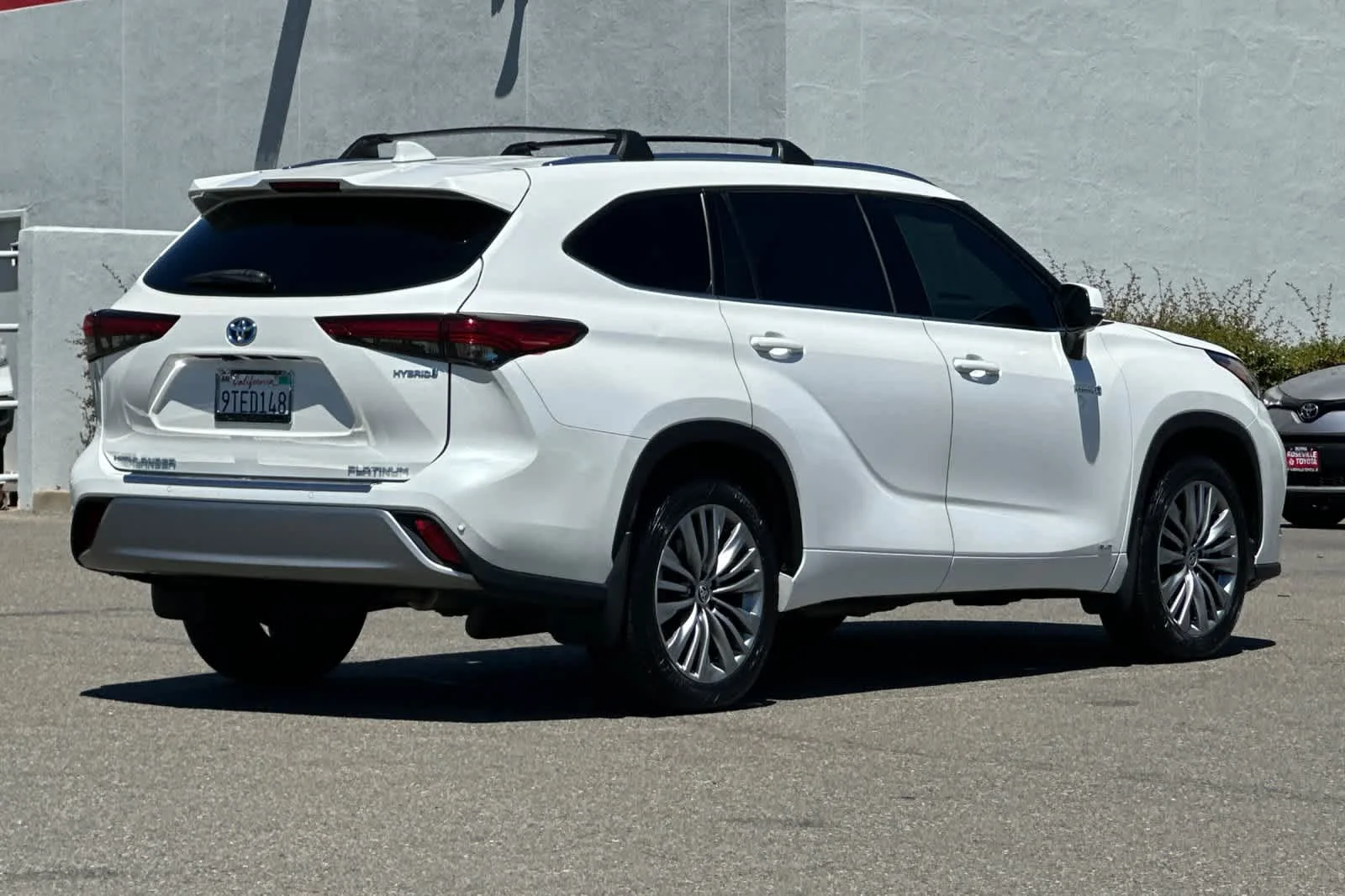 Used 2020 Blizzard Pearl Toyota Hybrid Platinum image 2