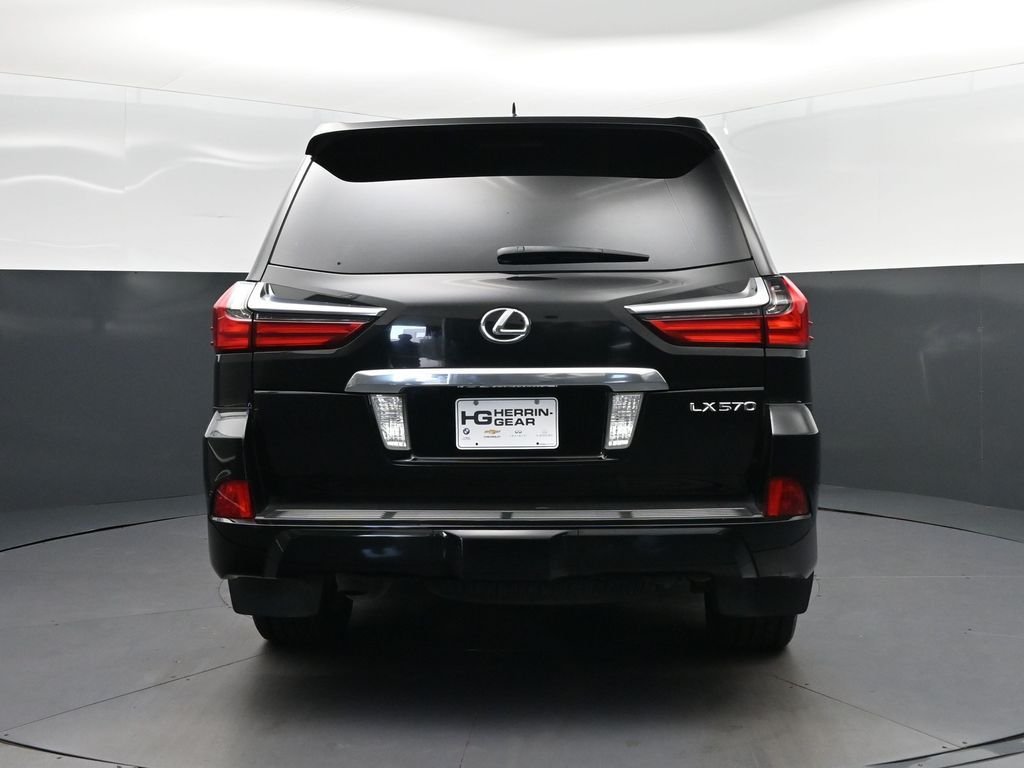 2017 Lexus LX 570 - Photo 6