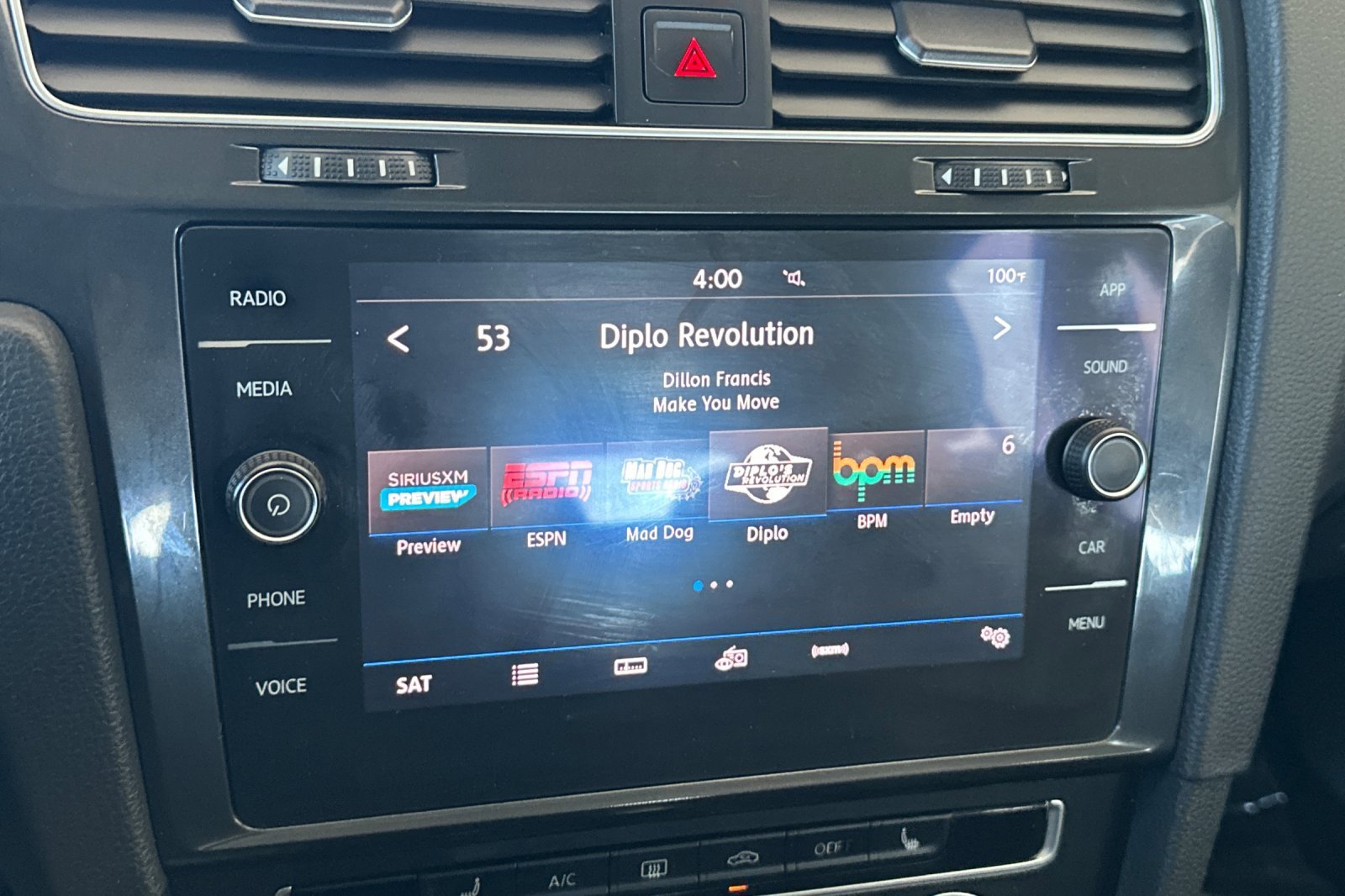 Used 2019 Black Volkswagen  image 18
