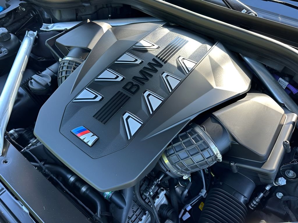 New 2027 Dravit Grey Metallic BMW M60i image 24