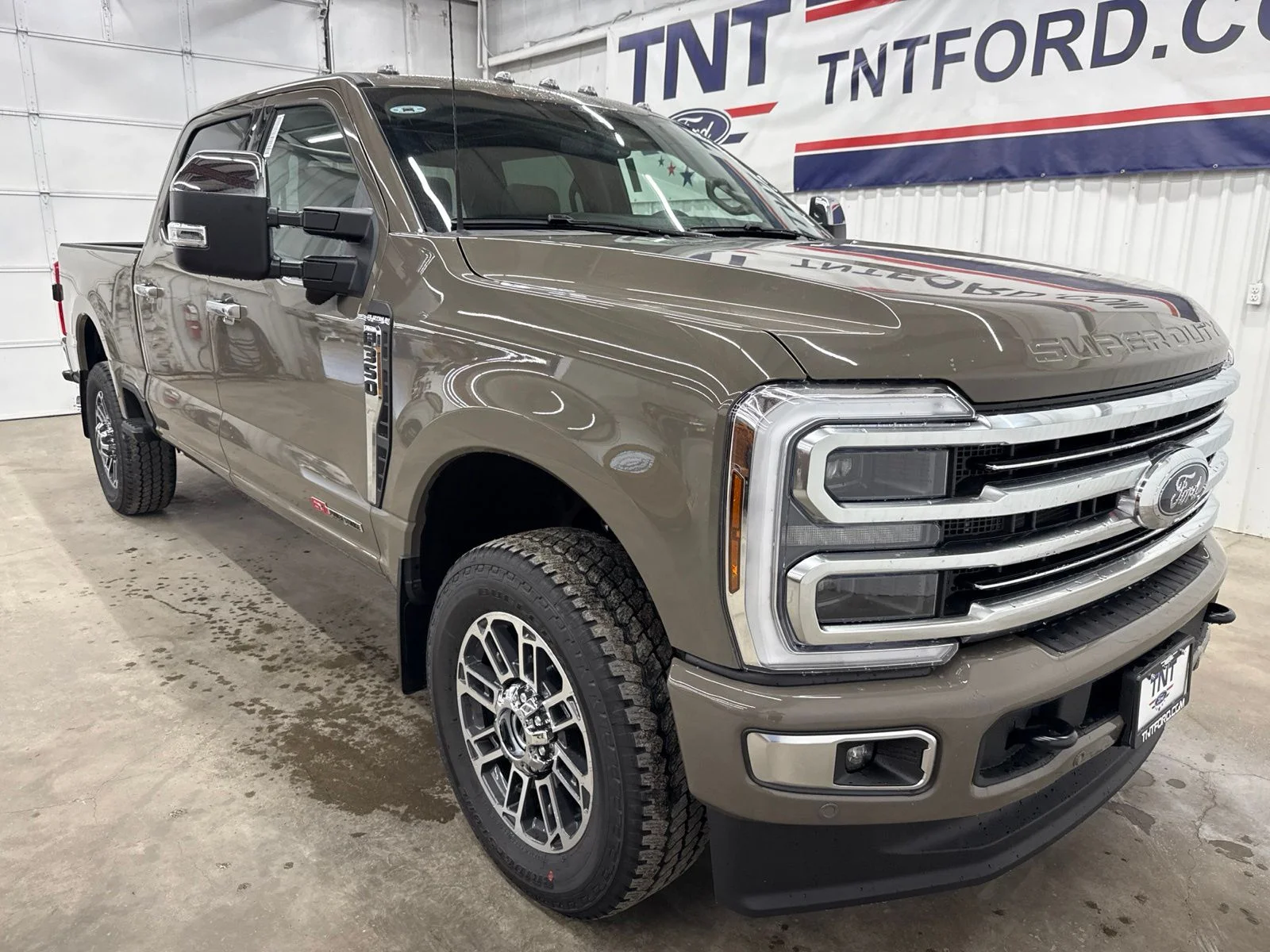 New 2026 Gray Ford Platinum image 2