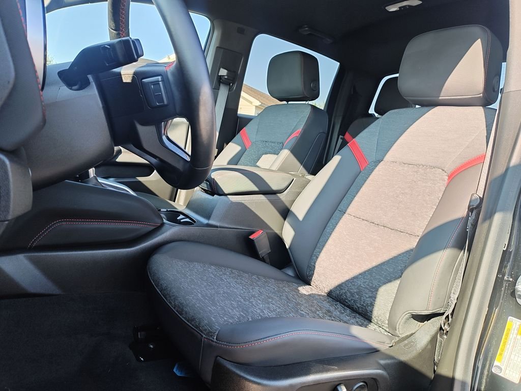 Used 2023 Black Chevrolet Z71 image 13