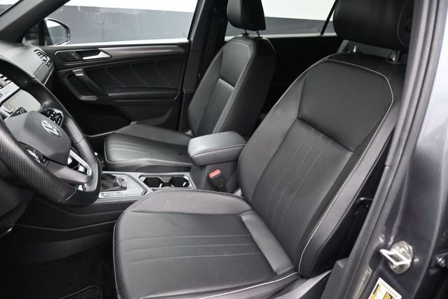 Used 2022 Gray Volkswagen 2.0T SE R-Line Black image 19