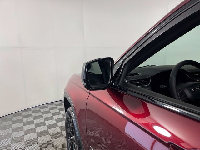 Used 2025 Red Jeep Altitude image 14