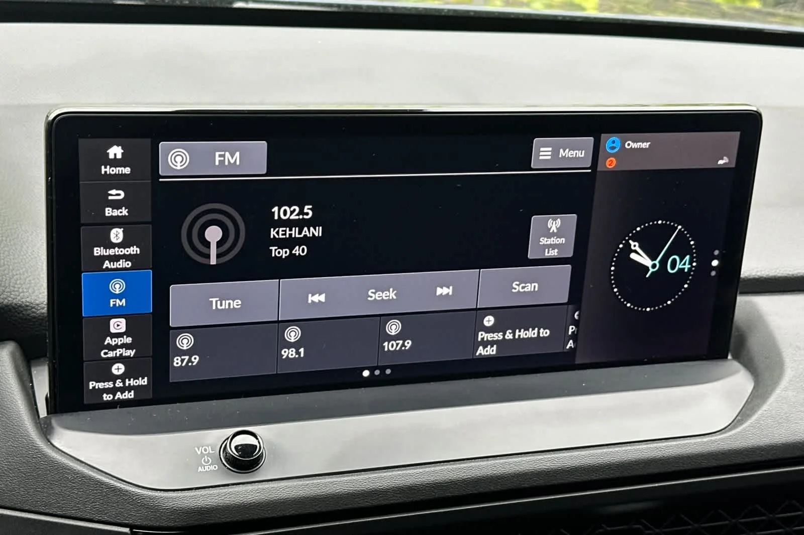 Used 2024 Canyon River Blue Metallic Honda EX-L image 19