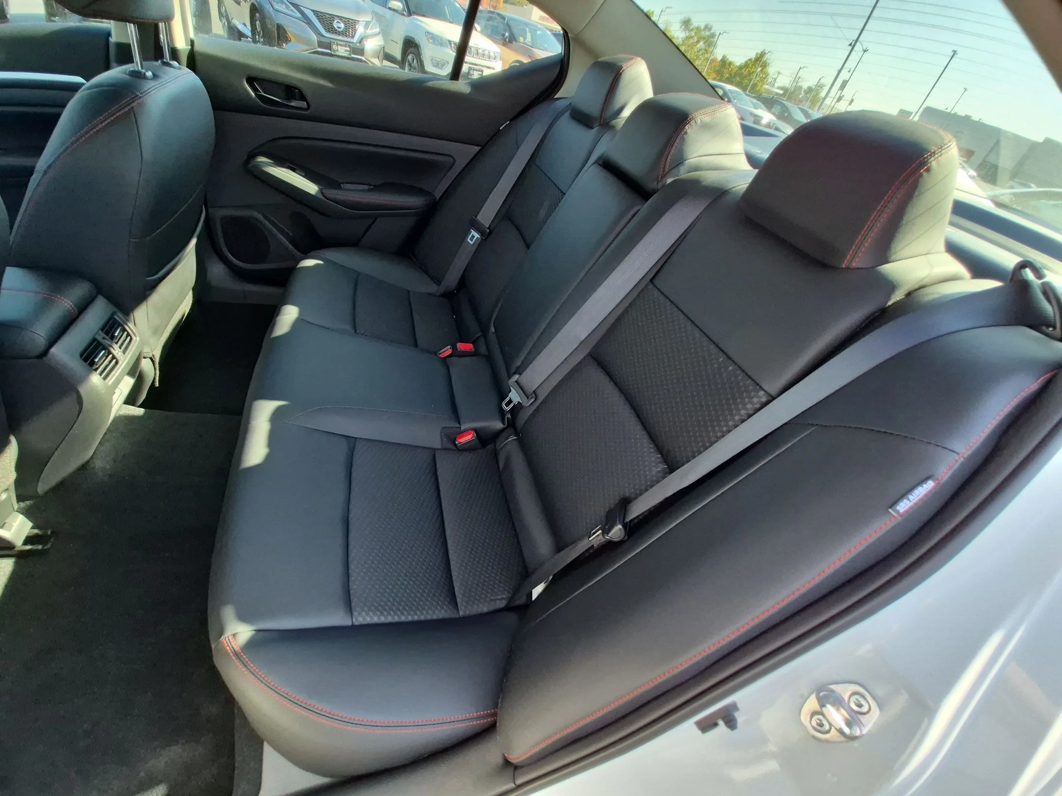 New 2026 Pearl White TriCoat / Super Black Two-tone Nissan SR image 23