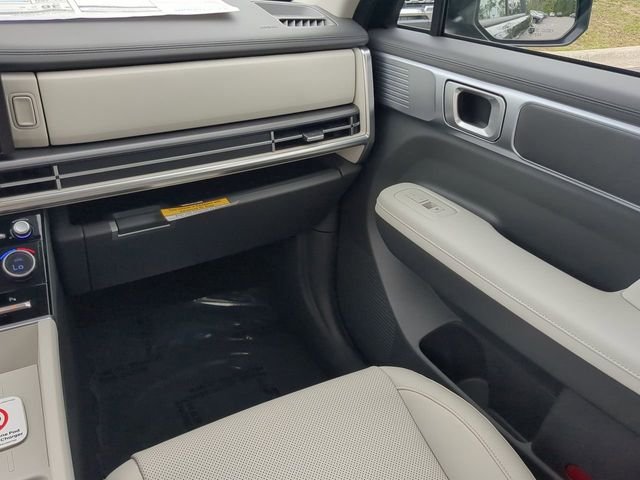 New 2025 Black Hyundai SEL image 45