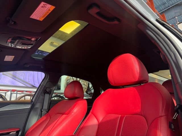 2025 Kia K5 GT-Line - Photo 15