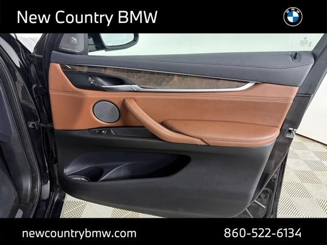 Used 2019 Black Sapphire Metallic BMW xDrive35i image 17
