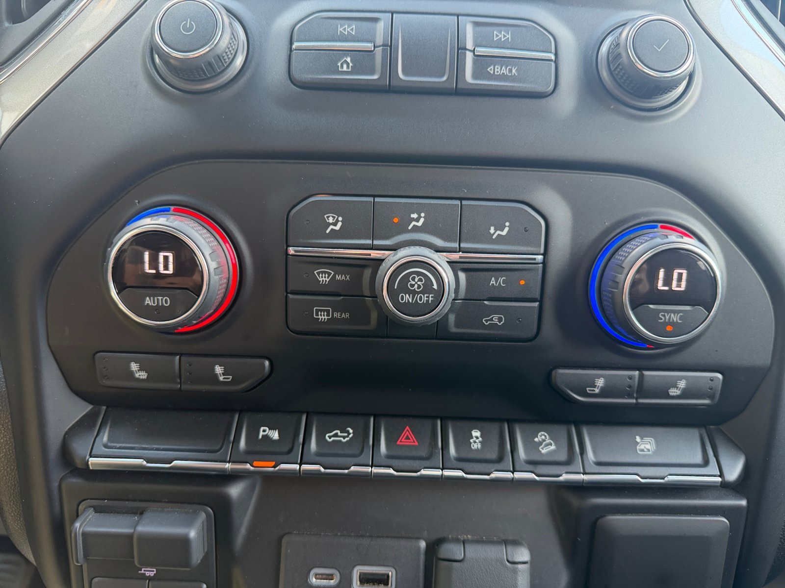 Used 2021 Northsky Blue Metallic Chevrolet LT image 21