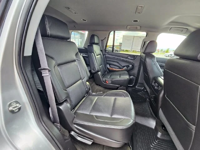 Used 2018 Silver Ice Metallic Chevrolet Premier image 26