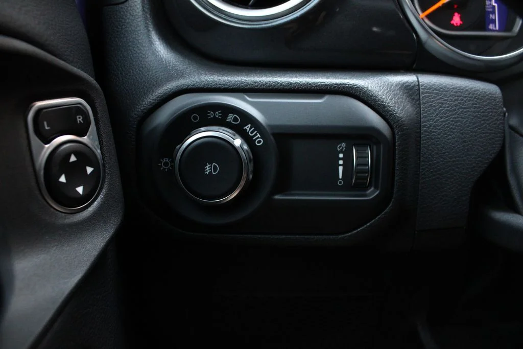 Used 2023  Jeep Rubicon 392 image 8