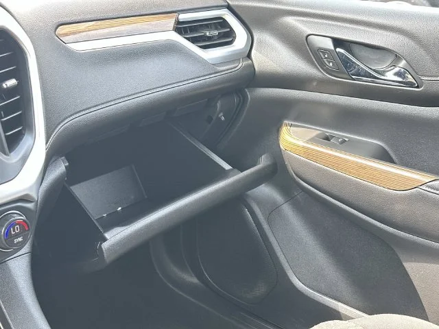 Used 2019 Red GMC SLE-1 image 34