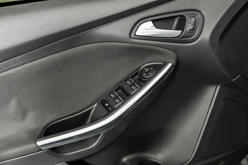 Used 2018 Shadow Black Ford ST image 12