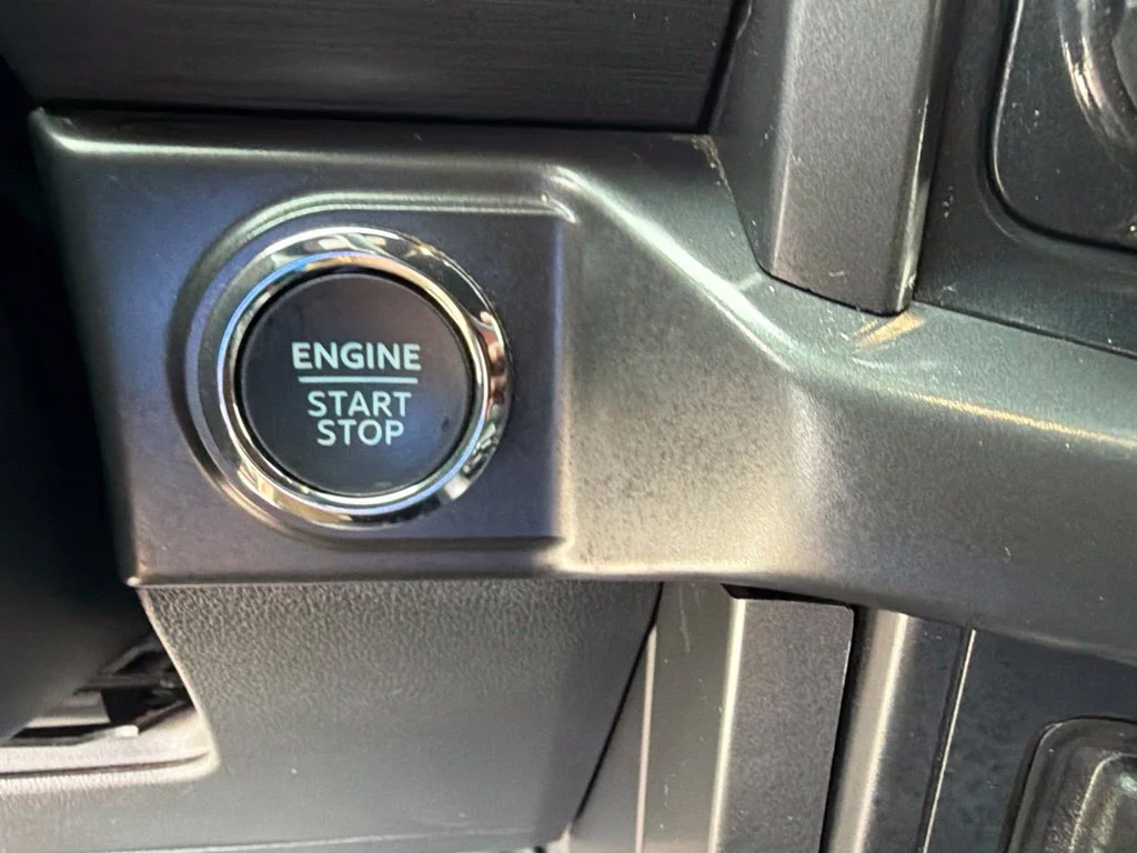 Certified Used 2024 Avalanche Ford XLT image 25