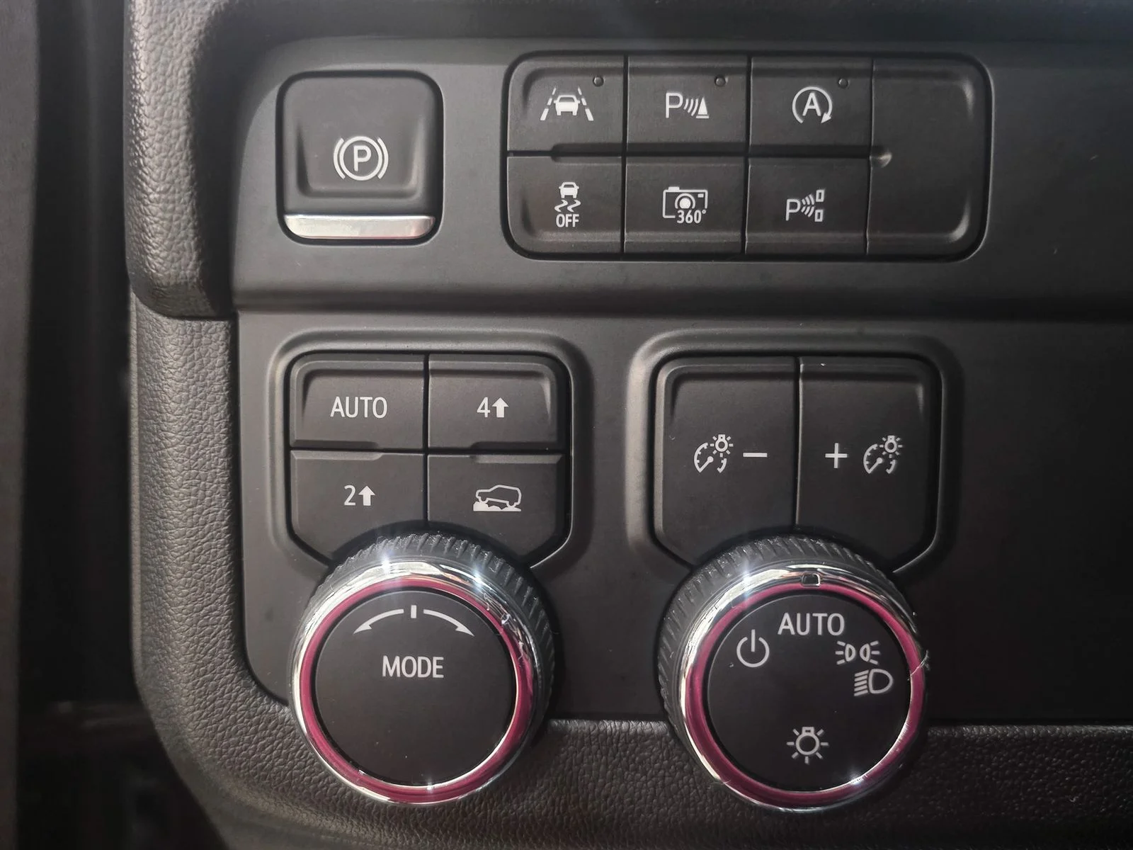 2025 Chevrolet Tahoe LS - Photo 26