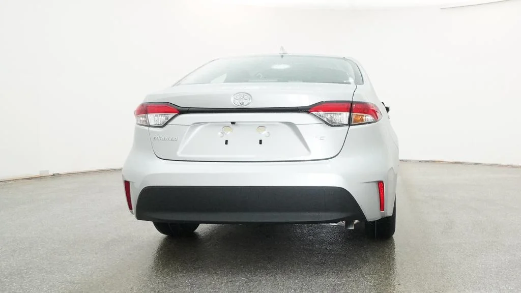 New 2026 Classic Silver Metallic Toyota LE image 2