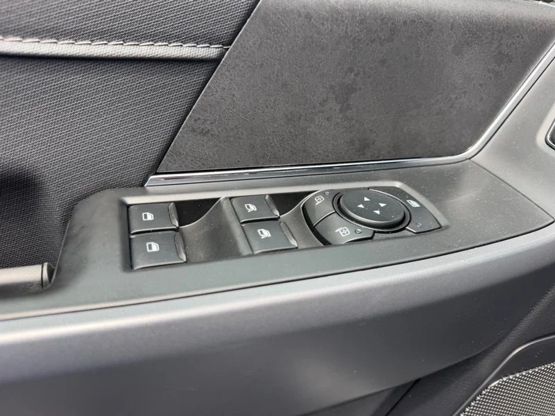 New 2026 Carbonized Gray Metallic Ford XLT image 18
