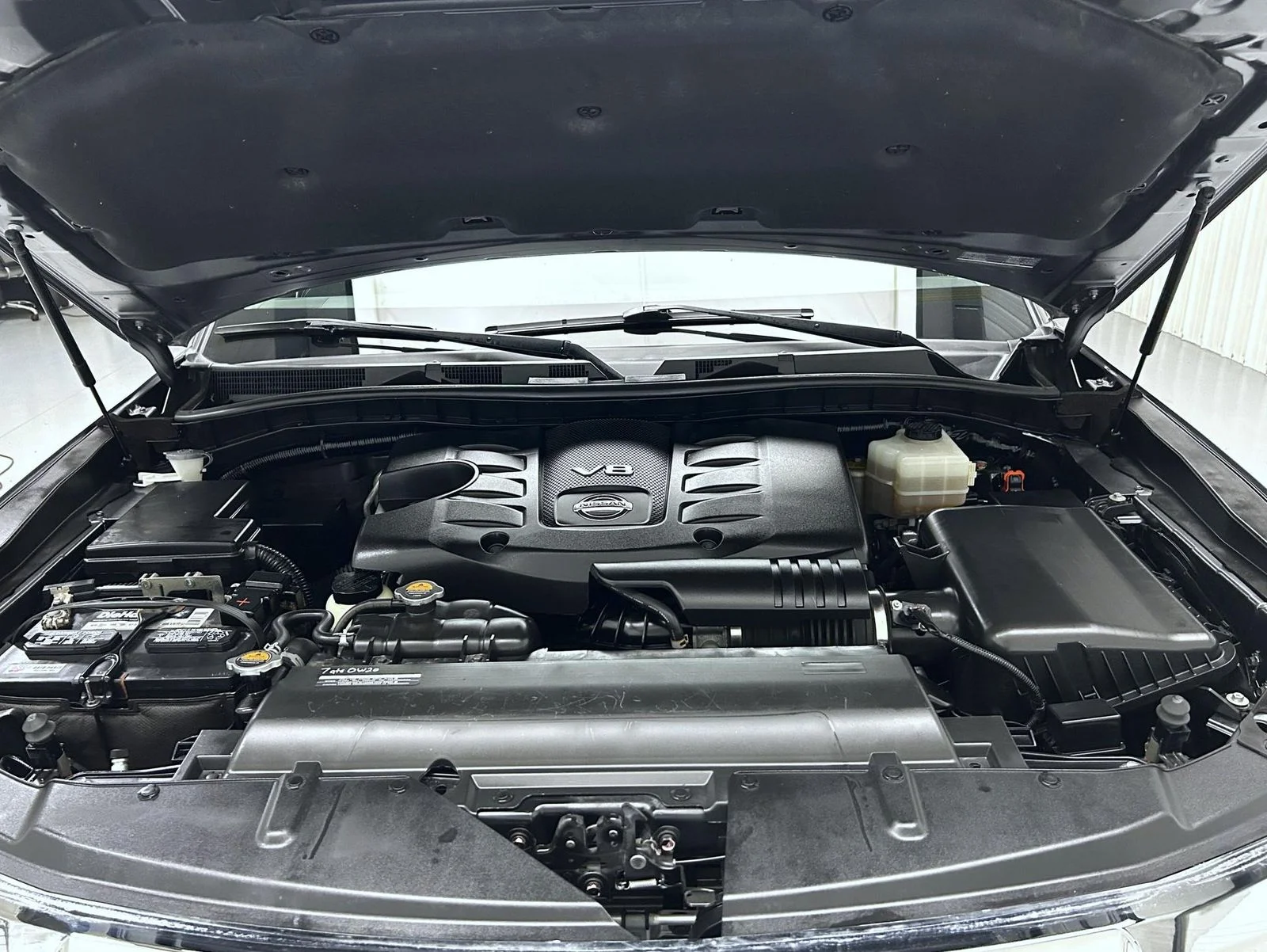 Used 2019 Gray Nissan Platinum image 25
