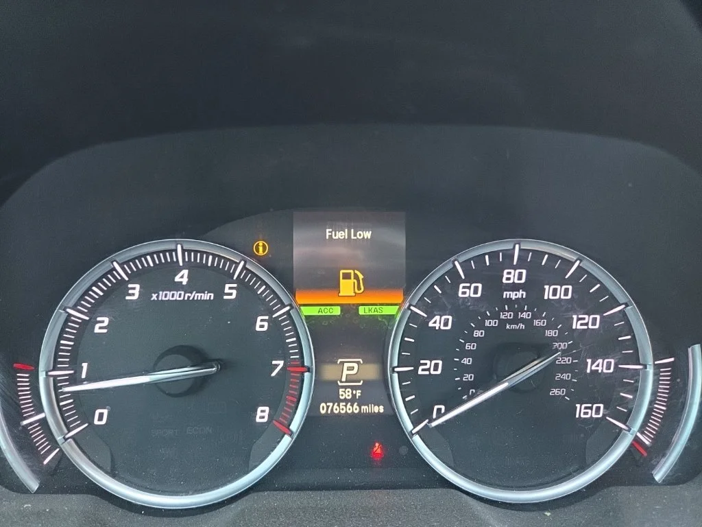 Used 2020  Acura 2.4L image 6