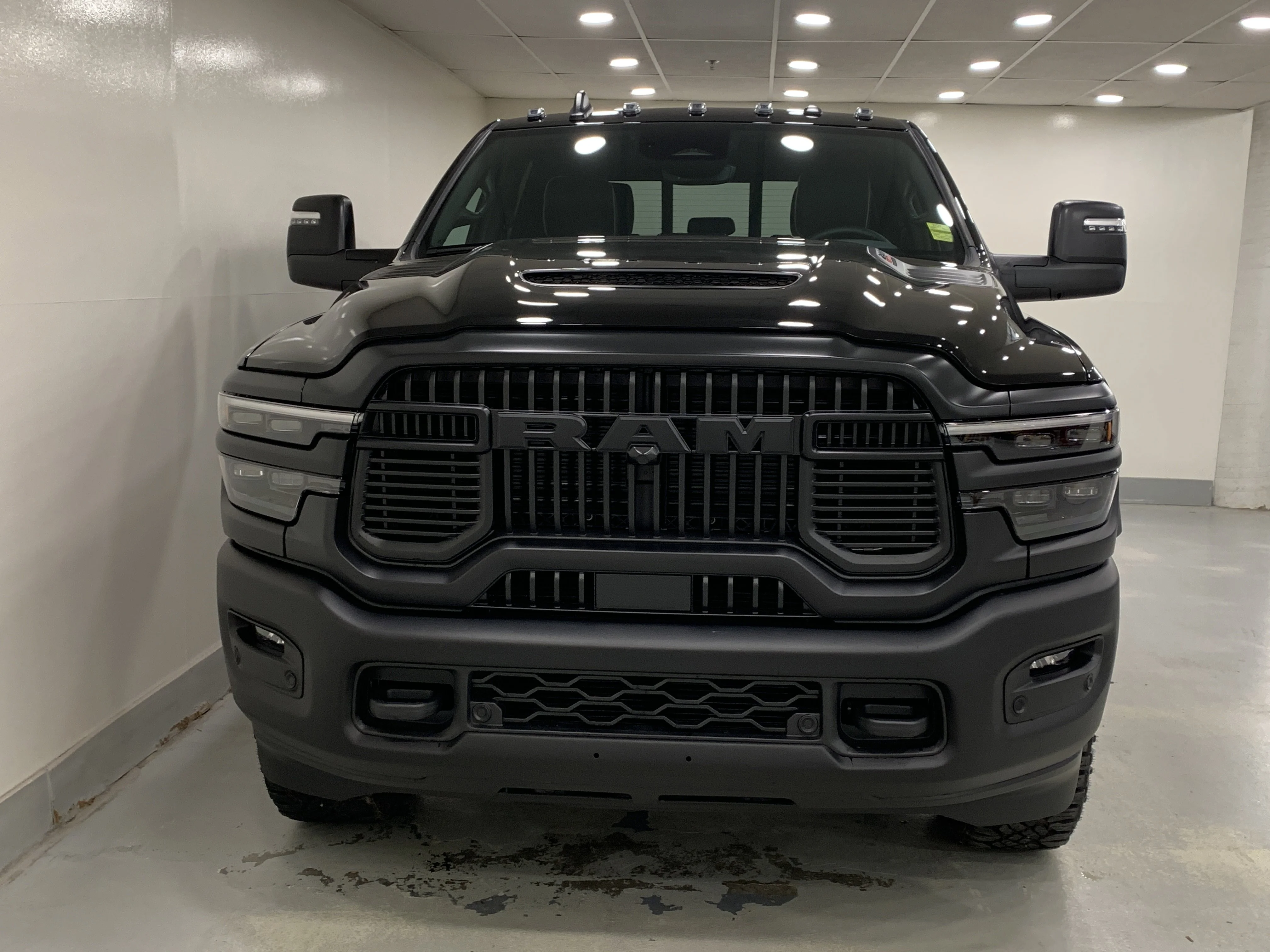 New 2026 Diamond Blk Crystal Pearl Ram Rebel image 4