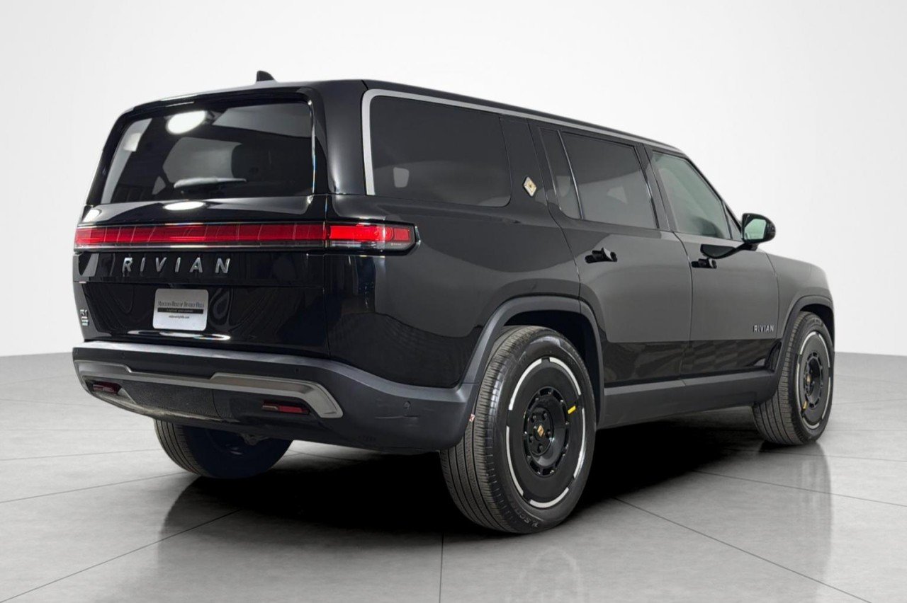Used 2025 BLACK Rivian Adventure image 5