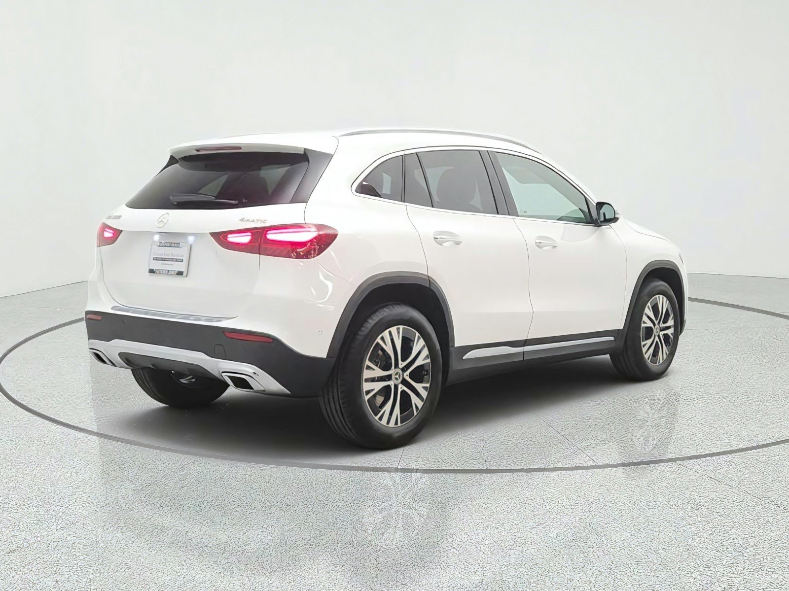 New 2026 Polar White Mercedes-Benz GLA 250 4MATIC® SUV image 5
