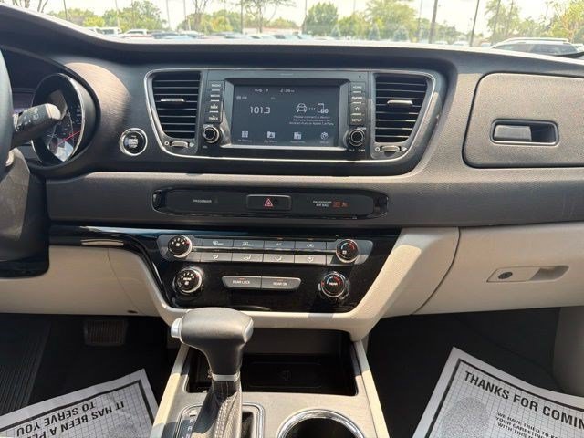 Used 2021 Snow White Pearl Kia EX image 23