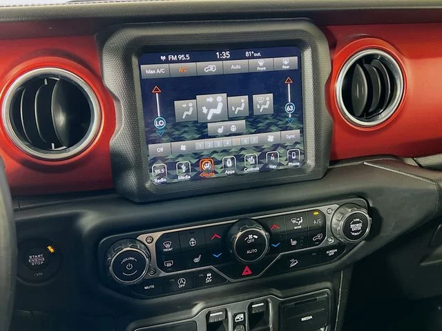 Used 2018 White Jeep Unlimited Rubicon image 20