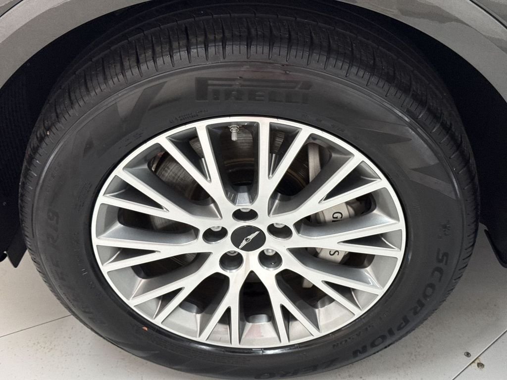 Used 2025 Gray Genesis 2.5T image 10