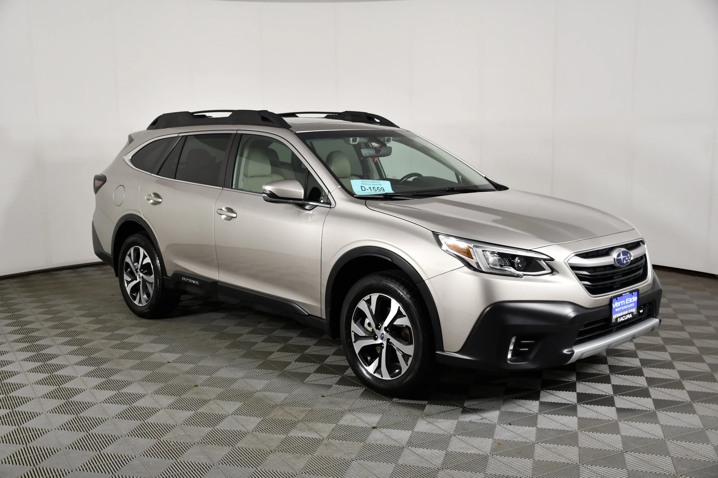 Used 2020 Tungsten Metallic Subaru Limited image 4