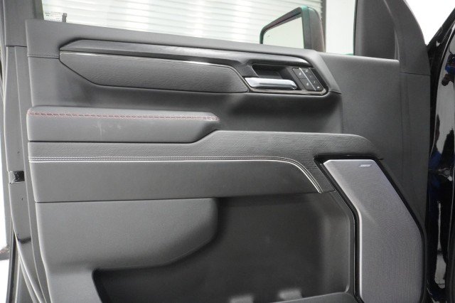 Used 2025 Onyx Black GMC AT4X image 18