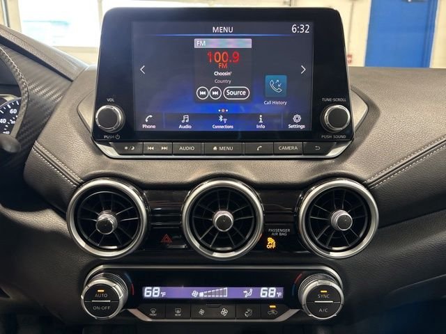 Used 2020 Rosewood Metallic Nissan SV image 25