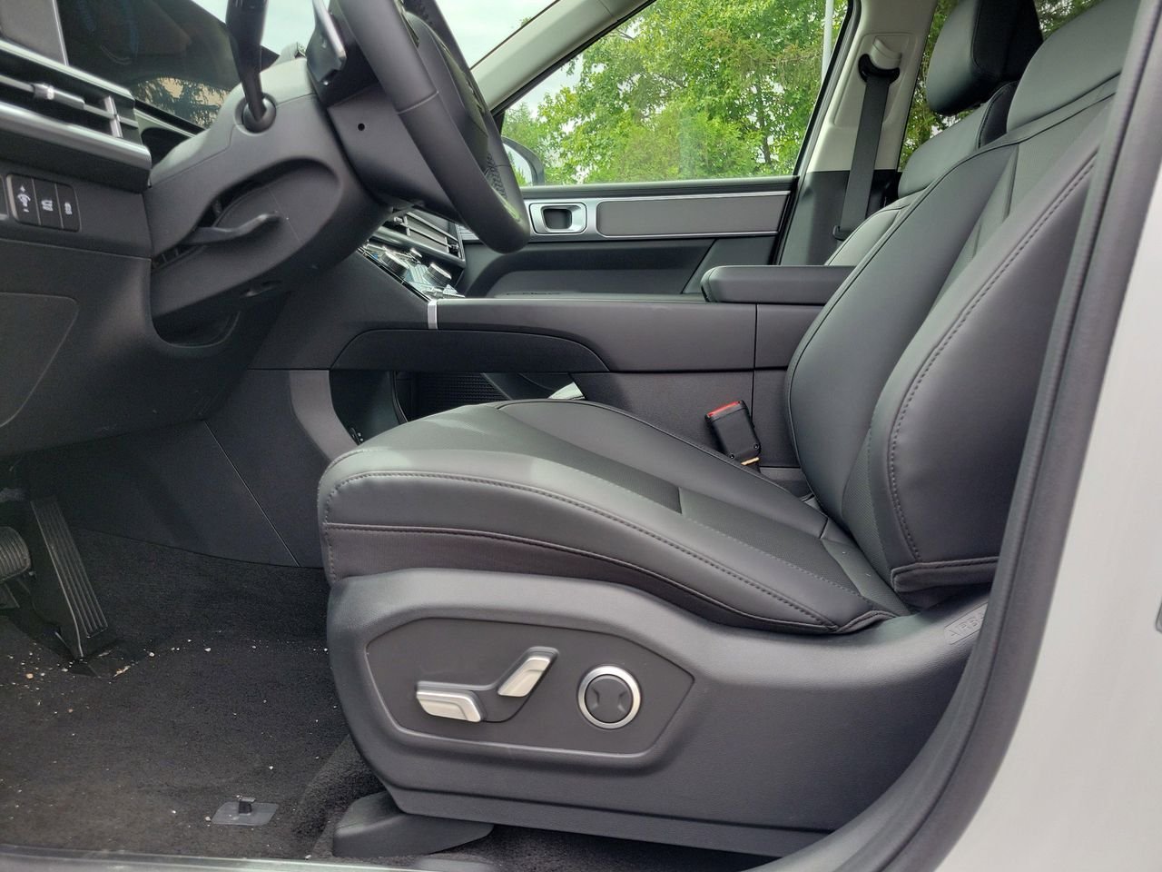 New 2026 Serenity White Hyundai SEL image 16
