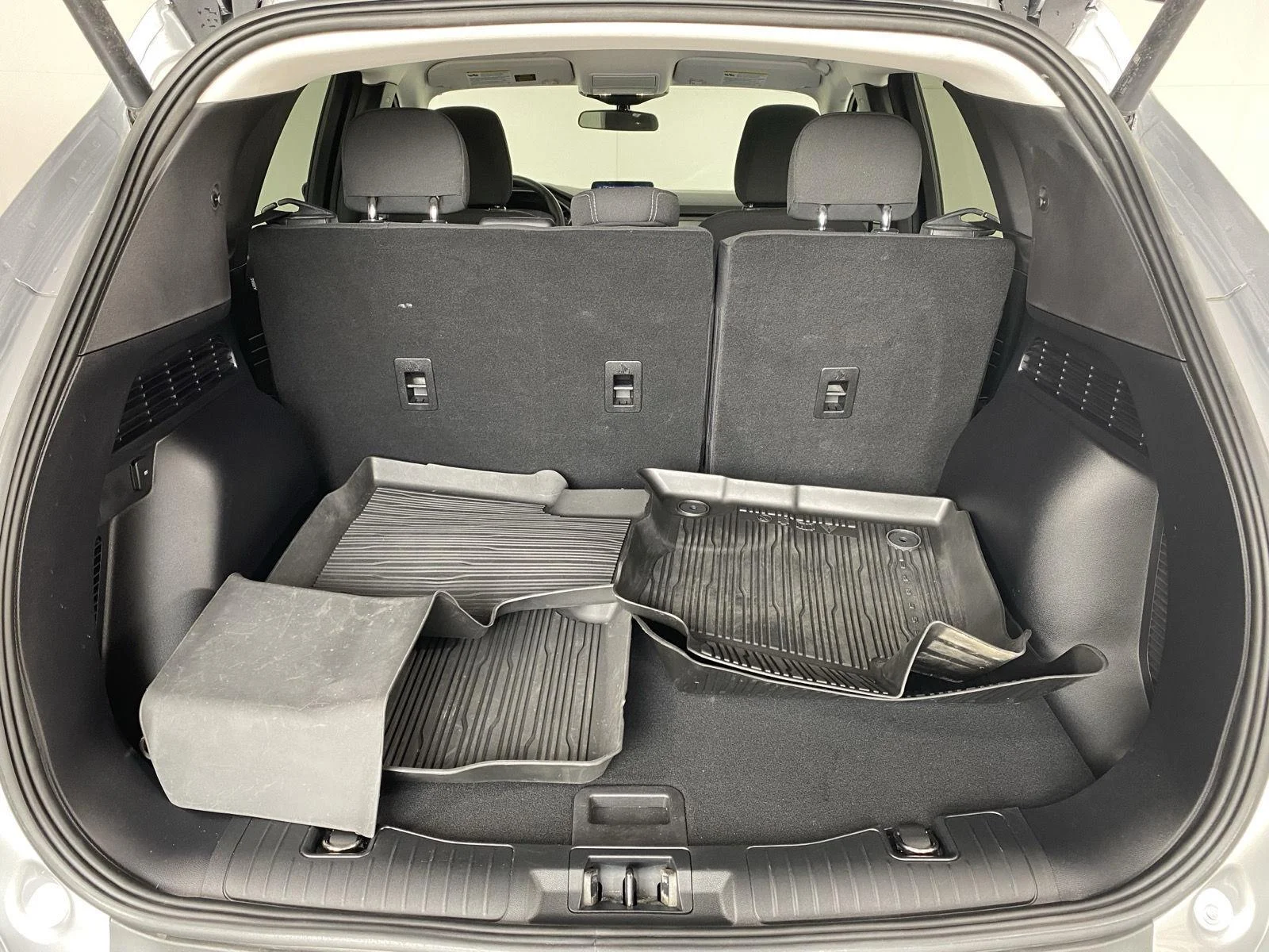 Used 2023 Iconic Silver Ford Active image 7