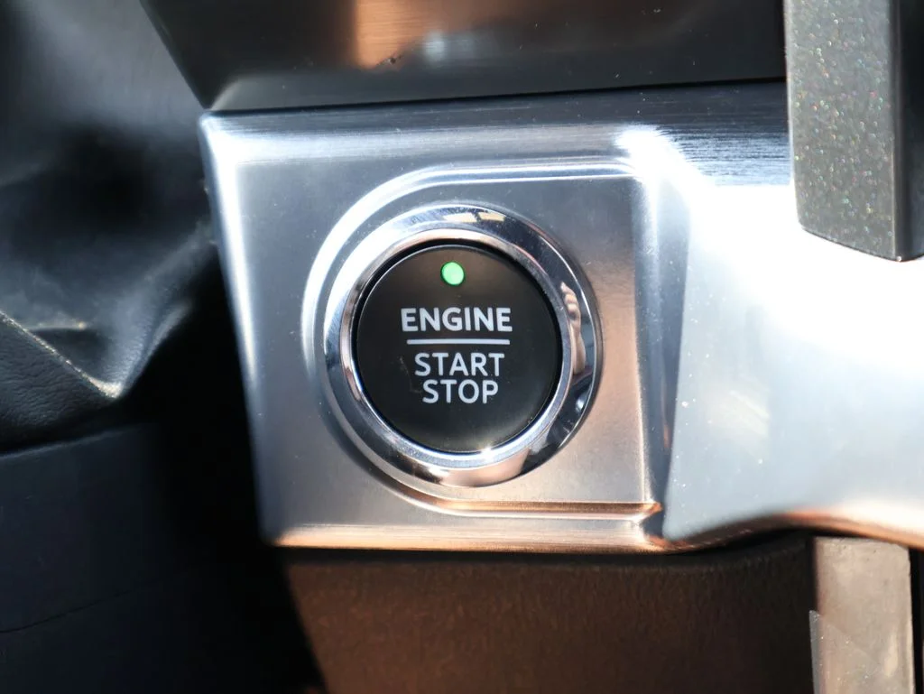 Used 2022 Silver Ford Lariat image 31