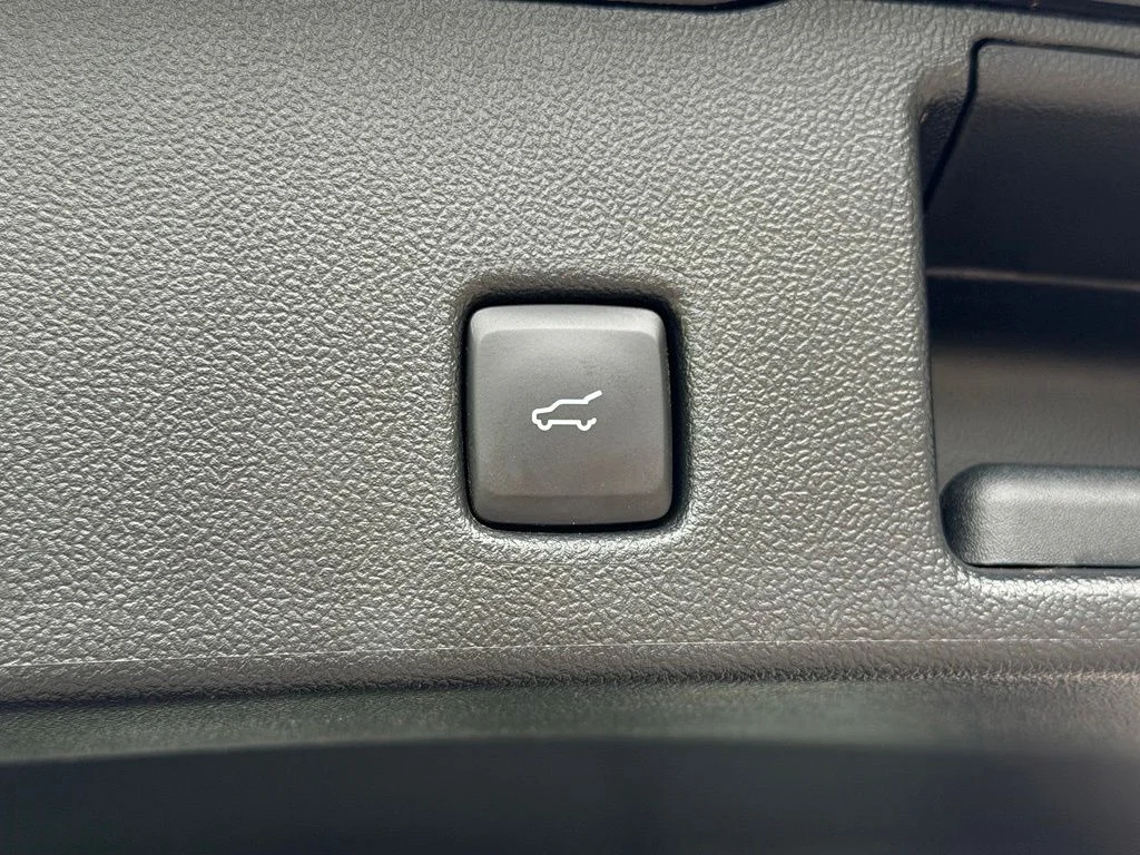 Used 2023 Black Ford ST-Line image 31