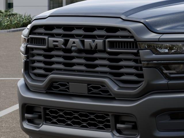 New 2026 Diamond Black Crystal Pearl-Coat Exterior Paint RAM Tradesman image 37