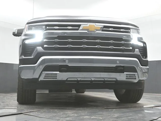 Used 2022 Gray Chevrolet LTZ image 28
