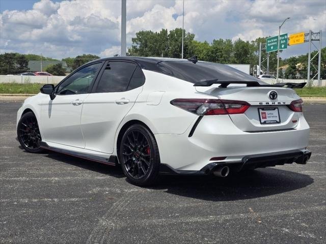 Certified Used 2022 MID BLK/WIND CHILL Toyota  image 13