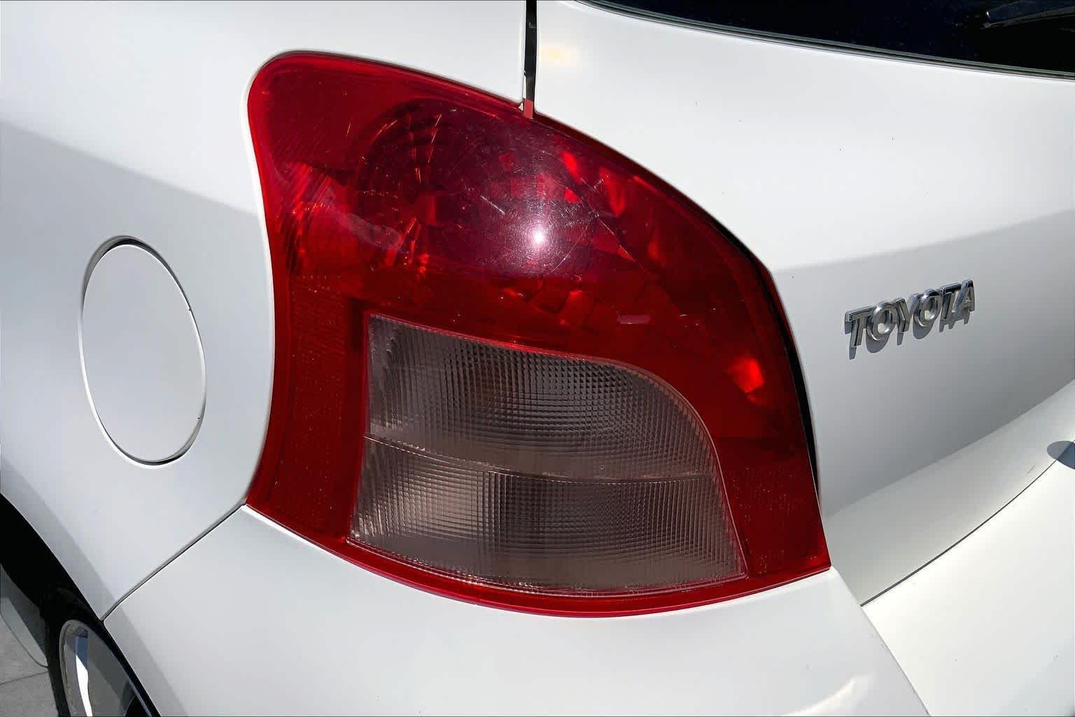 Used 2008 Polar White Toyota S image 21