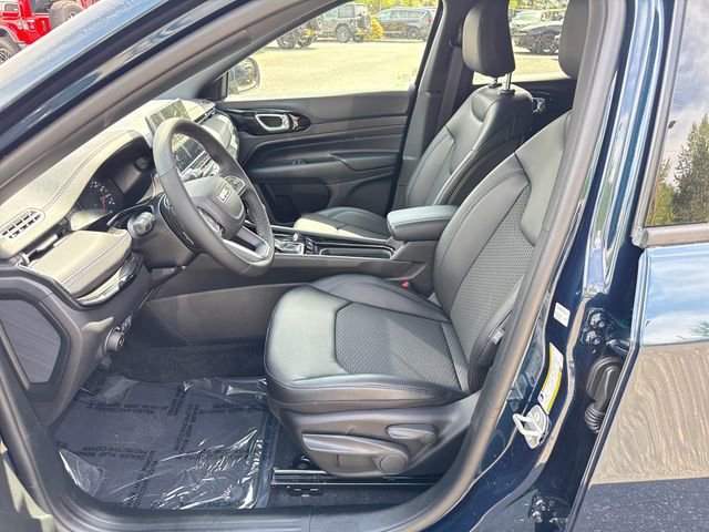 New 2026 Fathom Blue Pearl-Coat Exterior Paint Jeep Latitude image 14