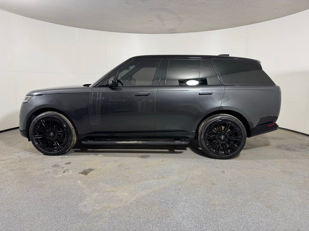 Used 2024 Carpathian Gray Premium Metallic Land Rover Autobiography image 10