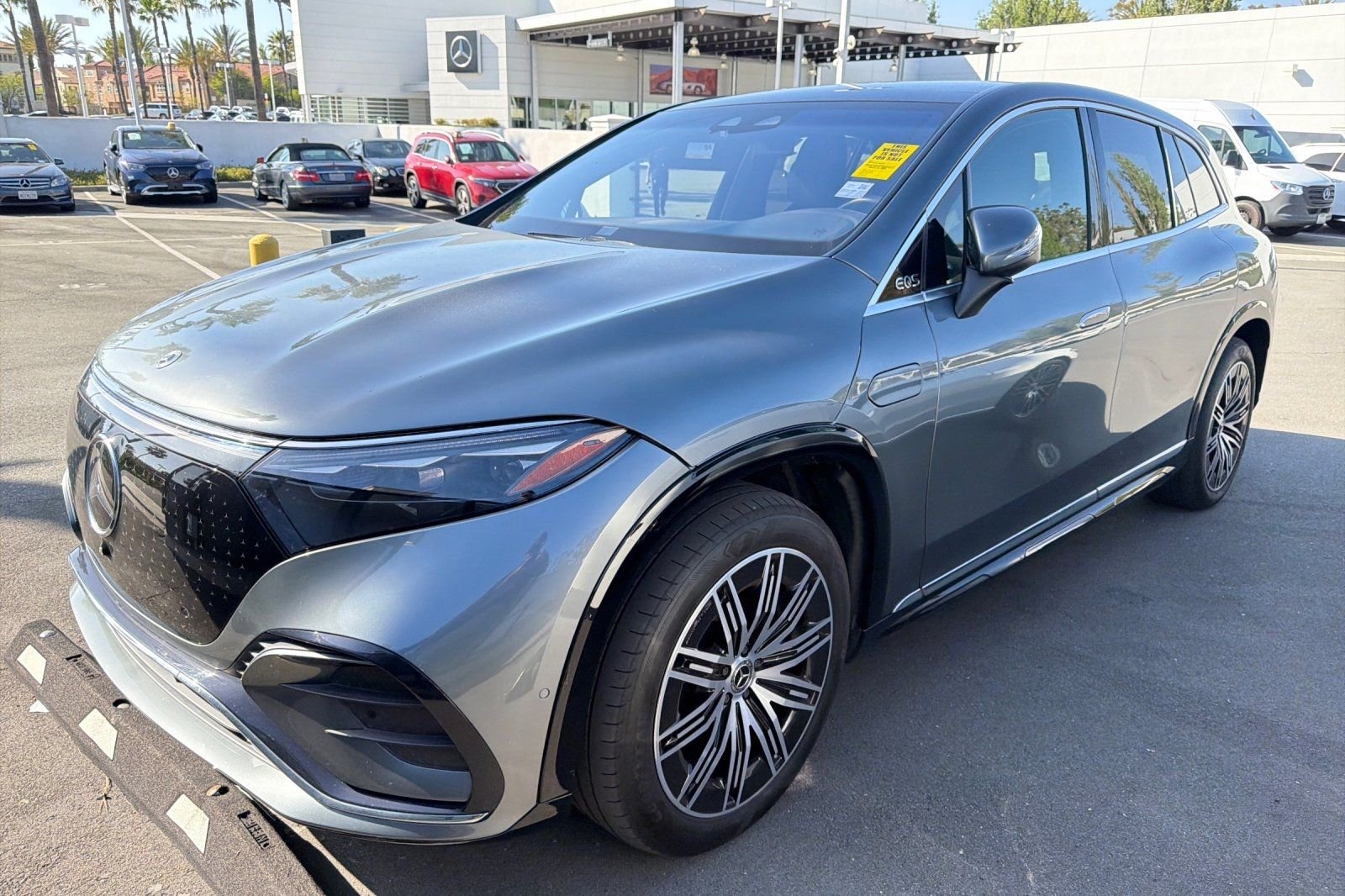 2023 Mercedes-Benz EQS SUV EQS 580 4MATIC's photo