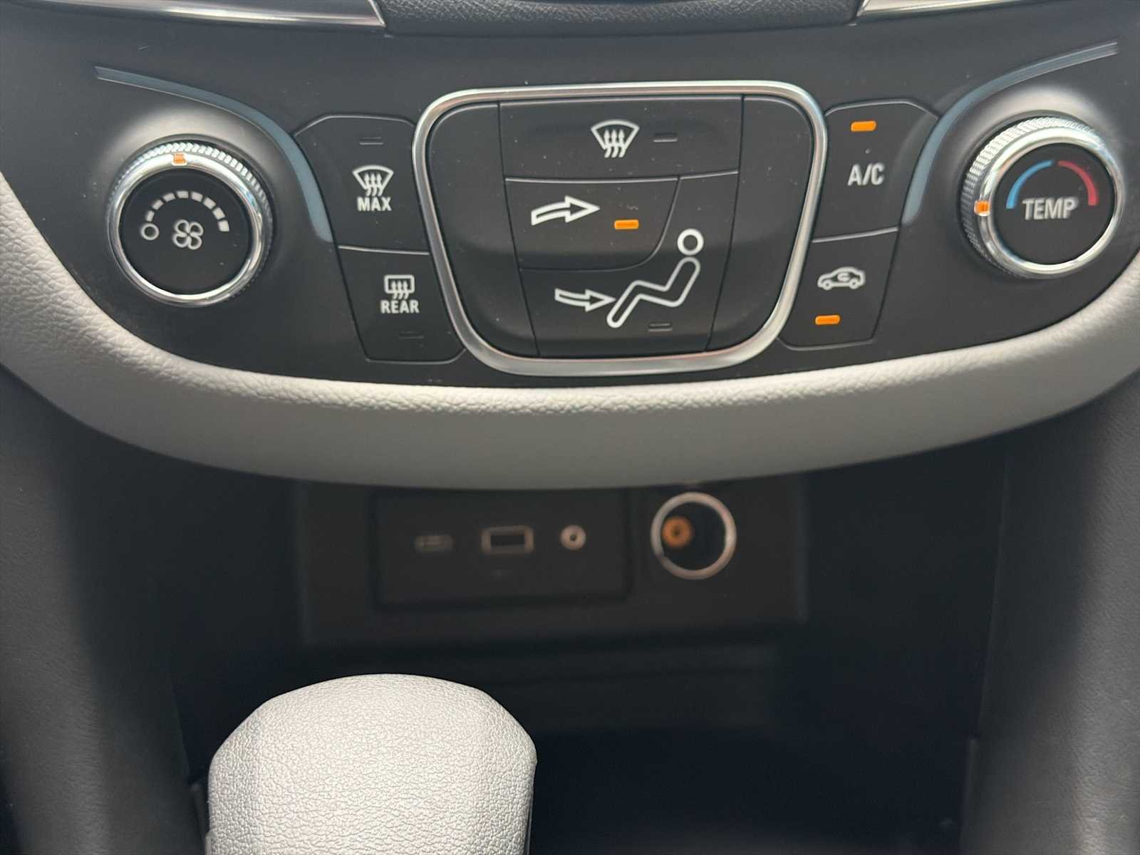 2024 Chevrolet Equinox LS - Photo 35